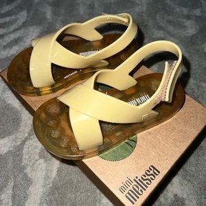 Toddler Mini Melissa yellow sandals - RUN SMALL